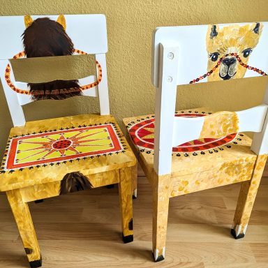 handbemalte Kinderstühle